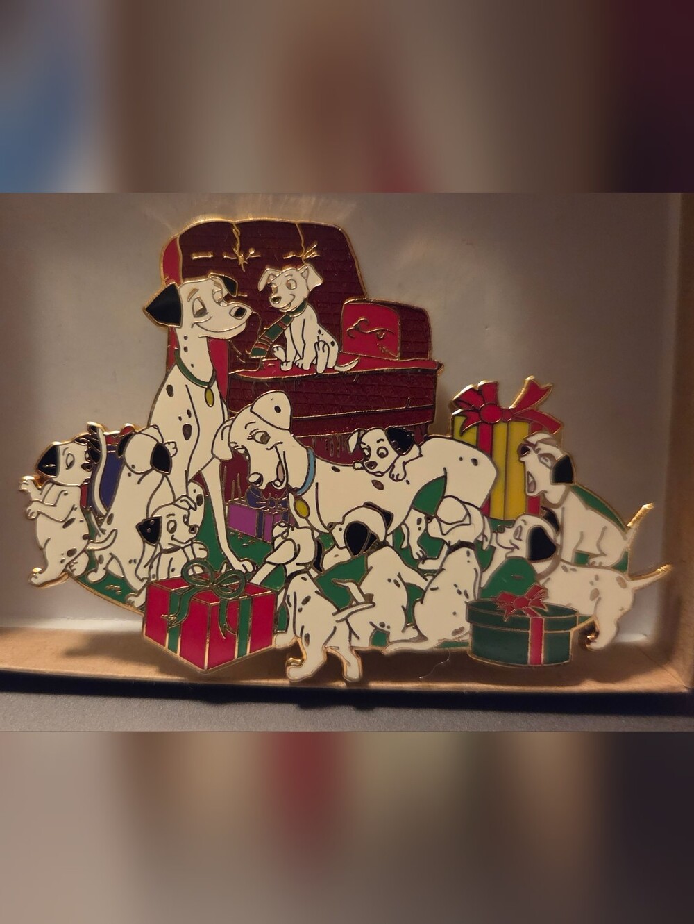 Jumbo 101 Dalmatians Family Christmas Pin - LE 500